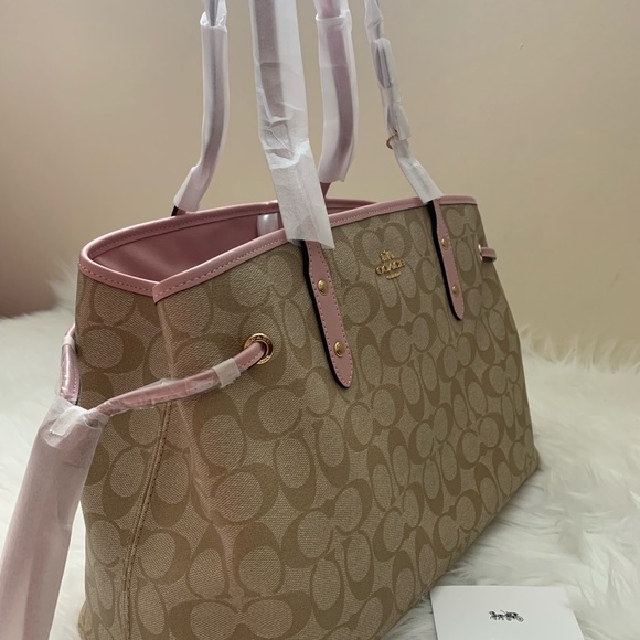 💥Coach Signature Canvas - Picture 2 of 3